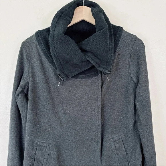 Lululemon Gratitude Wrap Elbow Patch Heathered Gray Jacket - Picture 2 of 12